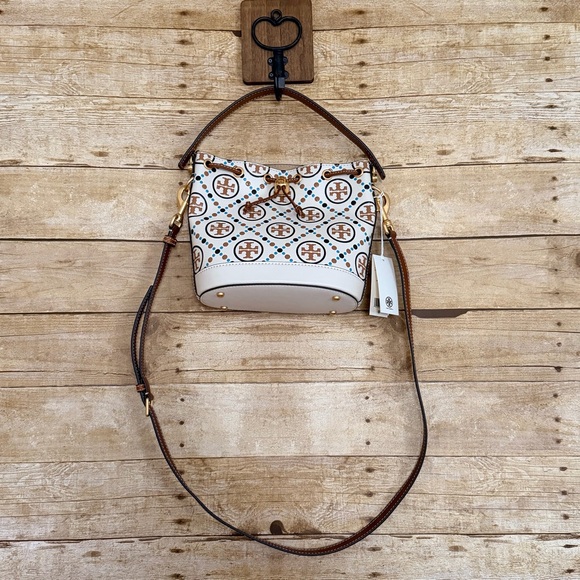 Tory Burch T Monogram Contrast Embossed Bucket Bag - New Ivory NWT - Picture 3 of 11